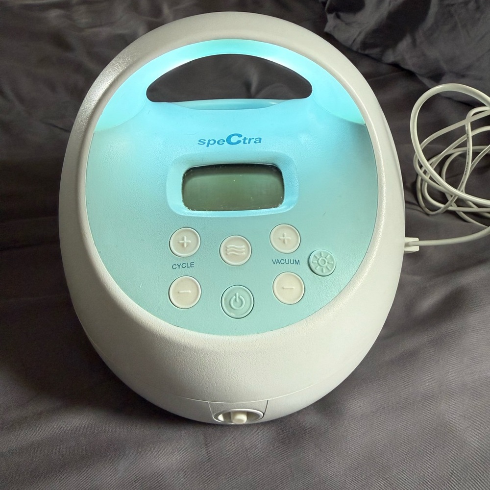 Spectra Electric Breast Pump w/ cover